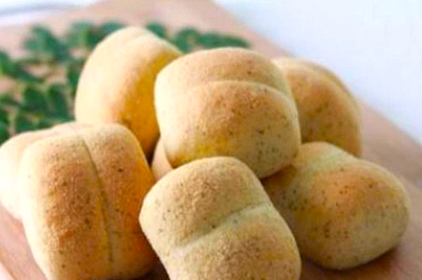 Malunggay Pandesal