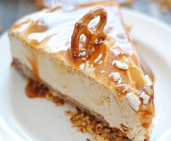 No Bake Peanut Butter Pretzel Cheesecake