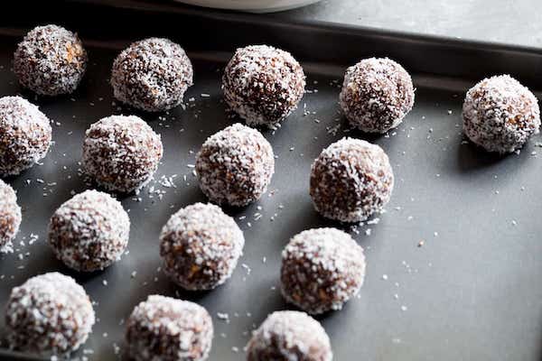 easy-no-bake-oreo-balls-recipe-ang-sarap-recipes